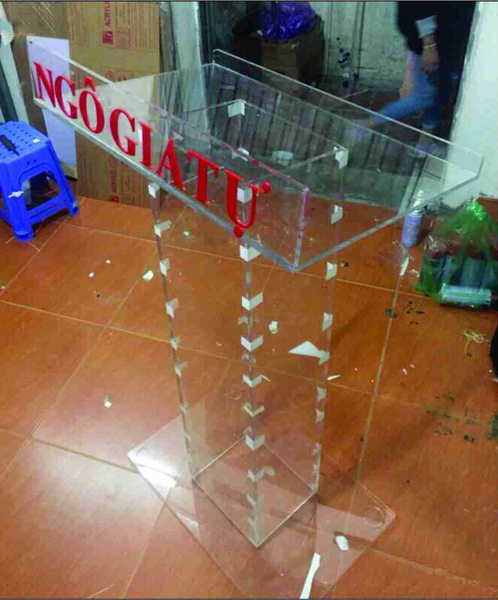 Bục phát biểu mica